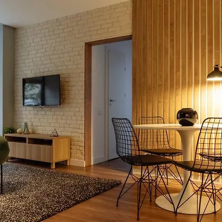 דירה Superb 2br - Old Town - Netflix + Prime בוקרשט