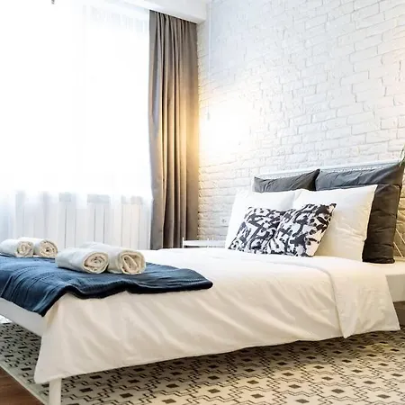 Superb 2br - Old Town - Netflix + Prime *